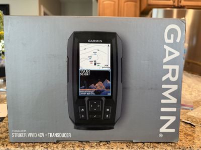 Garmin Striker Vivid 4cv Fish Finder w/Transducer