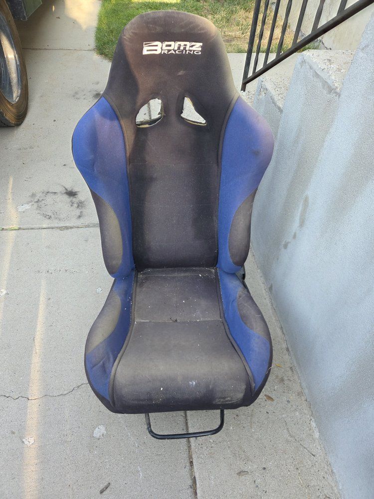 Bomz Racing Adjustable Bucket Seat - Black & Blue Fabric