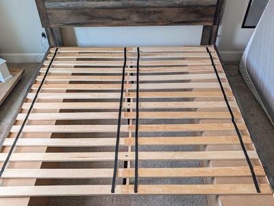 Drystan King Bed with dresser and mirror