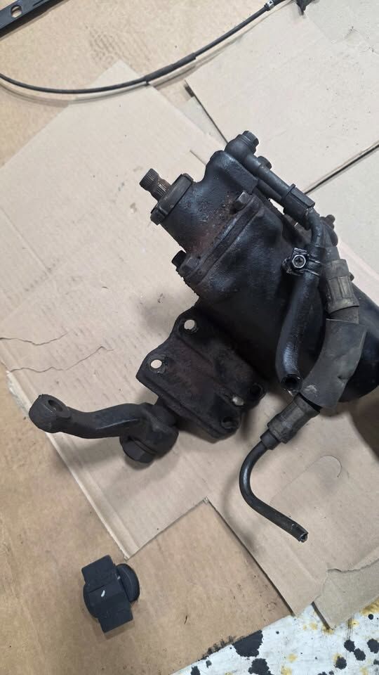 Nissan Pathfinder Power Steering Gear Box 1987–1995 WD21