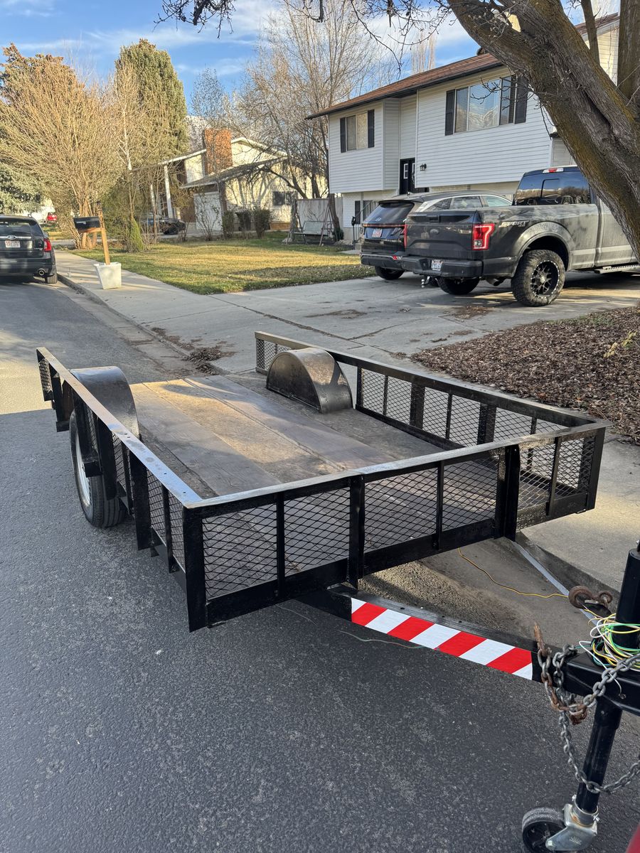 5x8 Heavy Duty Trailer (New Wheels & Lights) *OBO*
