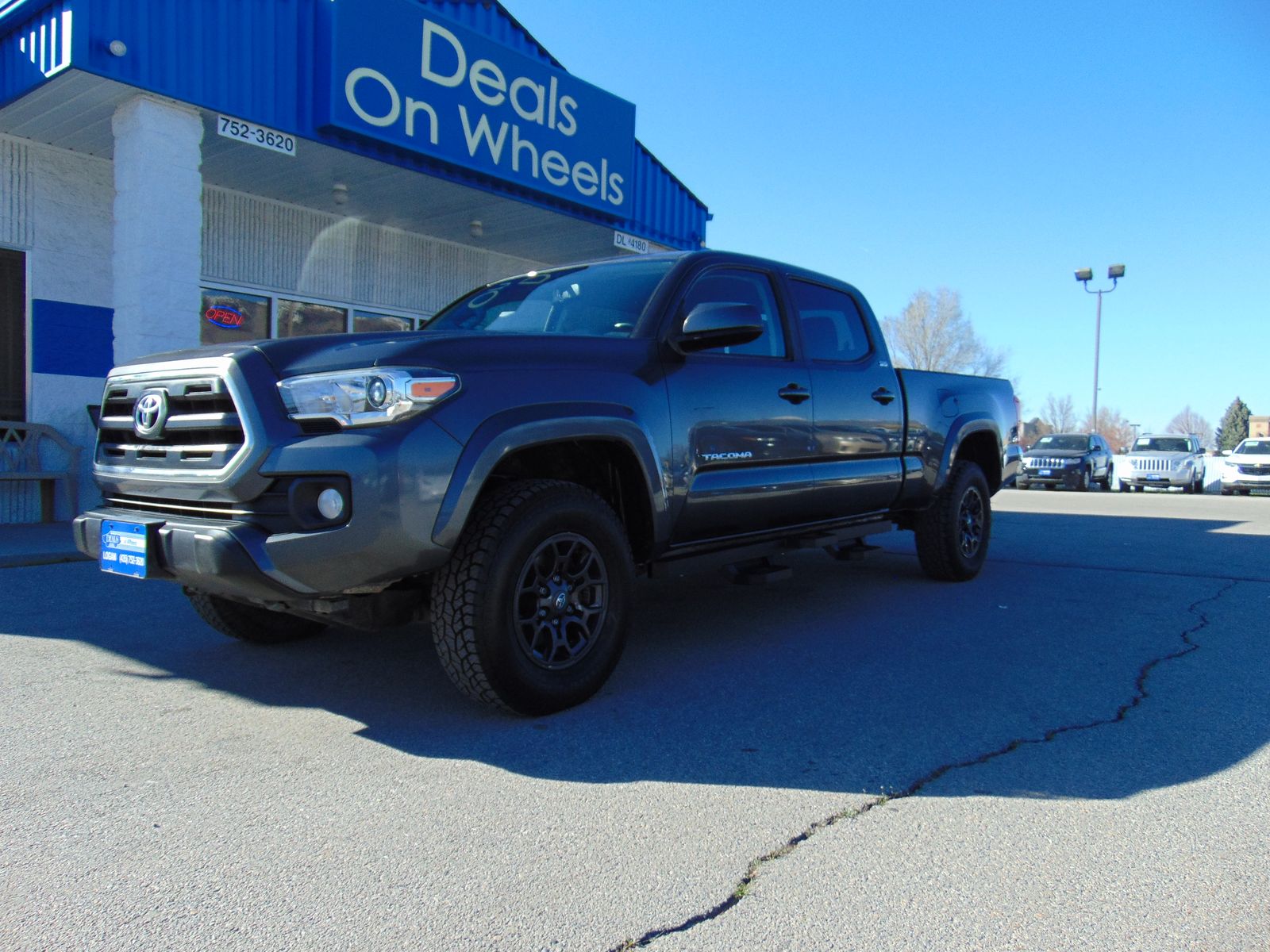 2017 TOYOTA TACOMA SR5 V6