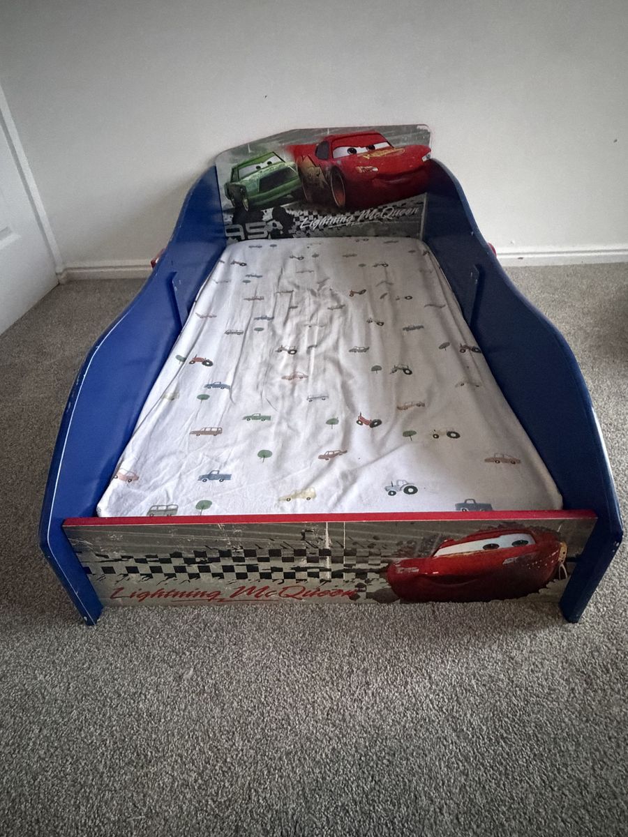  Lightning McQueen Toddler Bed