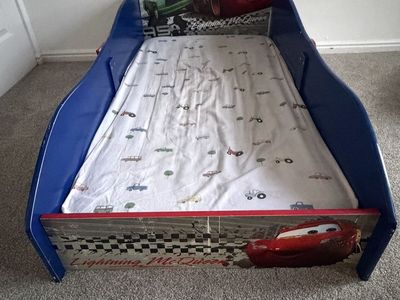 Lightning McQueen Toddler Bed