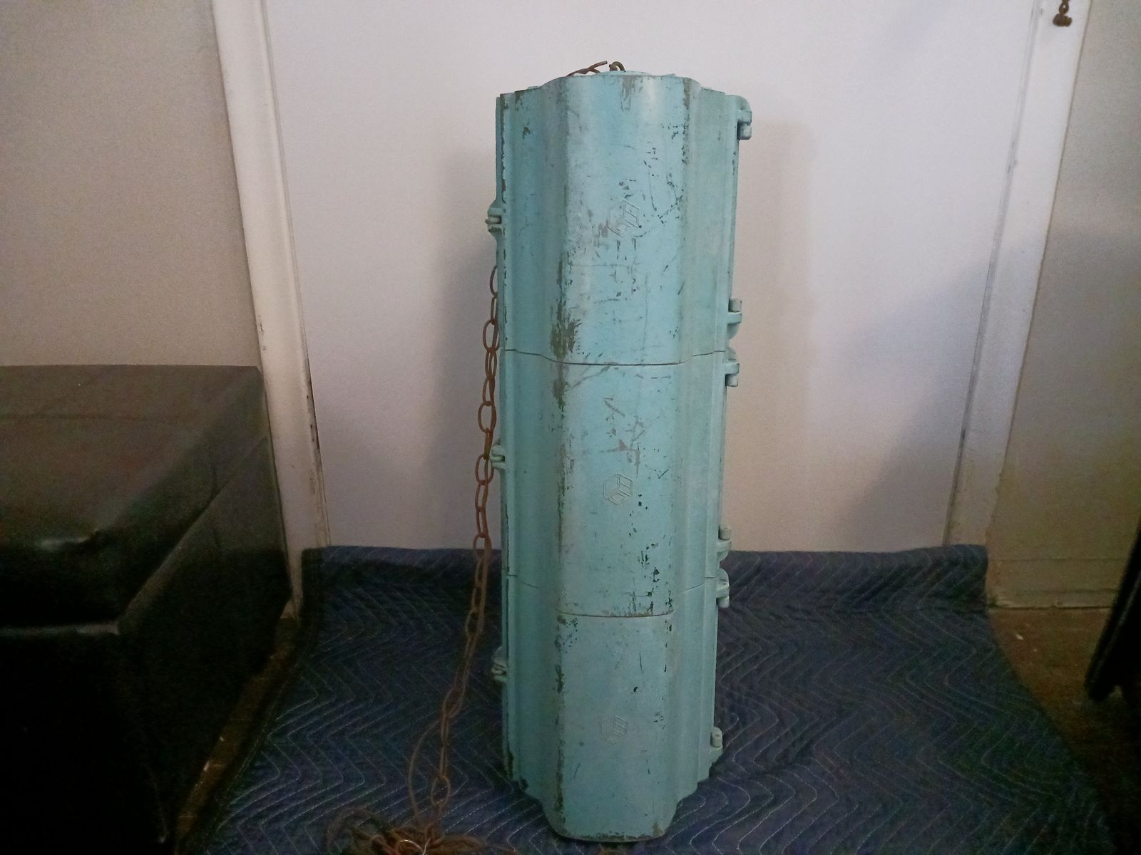 Main image 6
