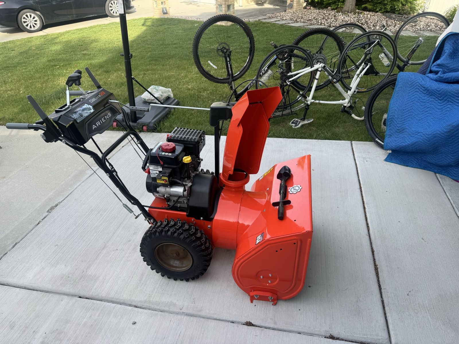 Ariens Deluxe 28 Snowblower