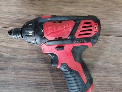 Milwaukee 2401-20 M12 Cordless 12V 1/4" Hex Screwdriver Driver Tool Only