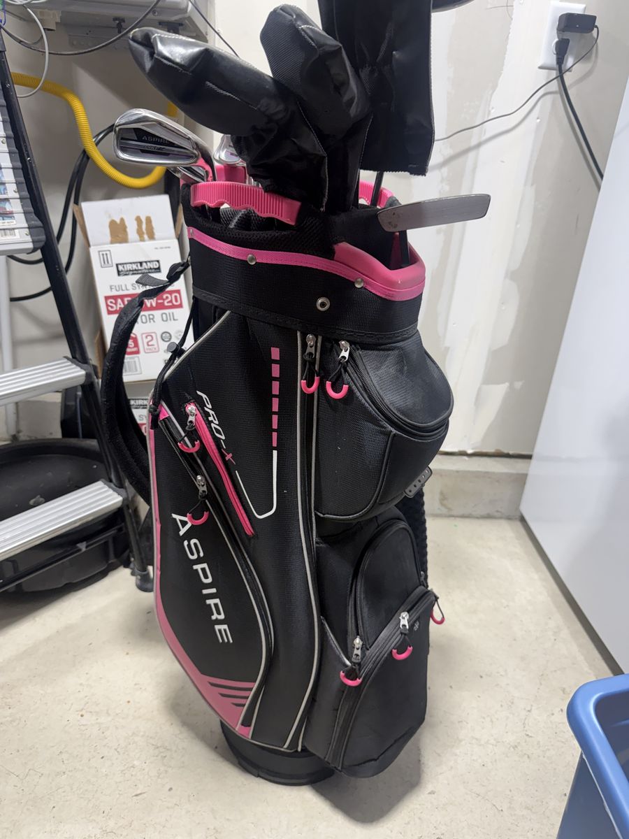 Aspire Pro-X Women's Right Hand Complete Golf Club Set with Cart Bag