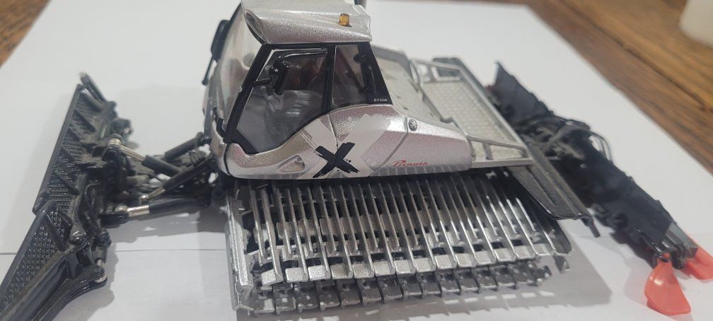Prinoth 1:50 Scale Model Snow Groomer Snowcat Diecast Toy Vehicle. it's 8 inches long.  great for office.