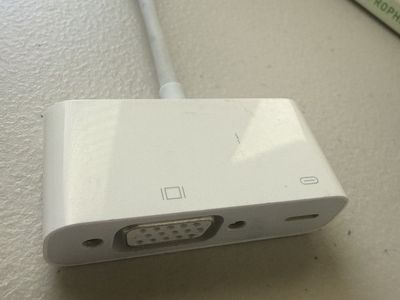 Lightning to VGA adapter