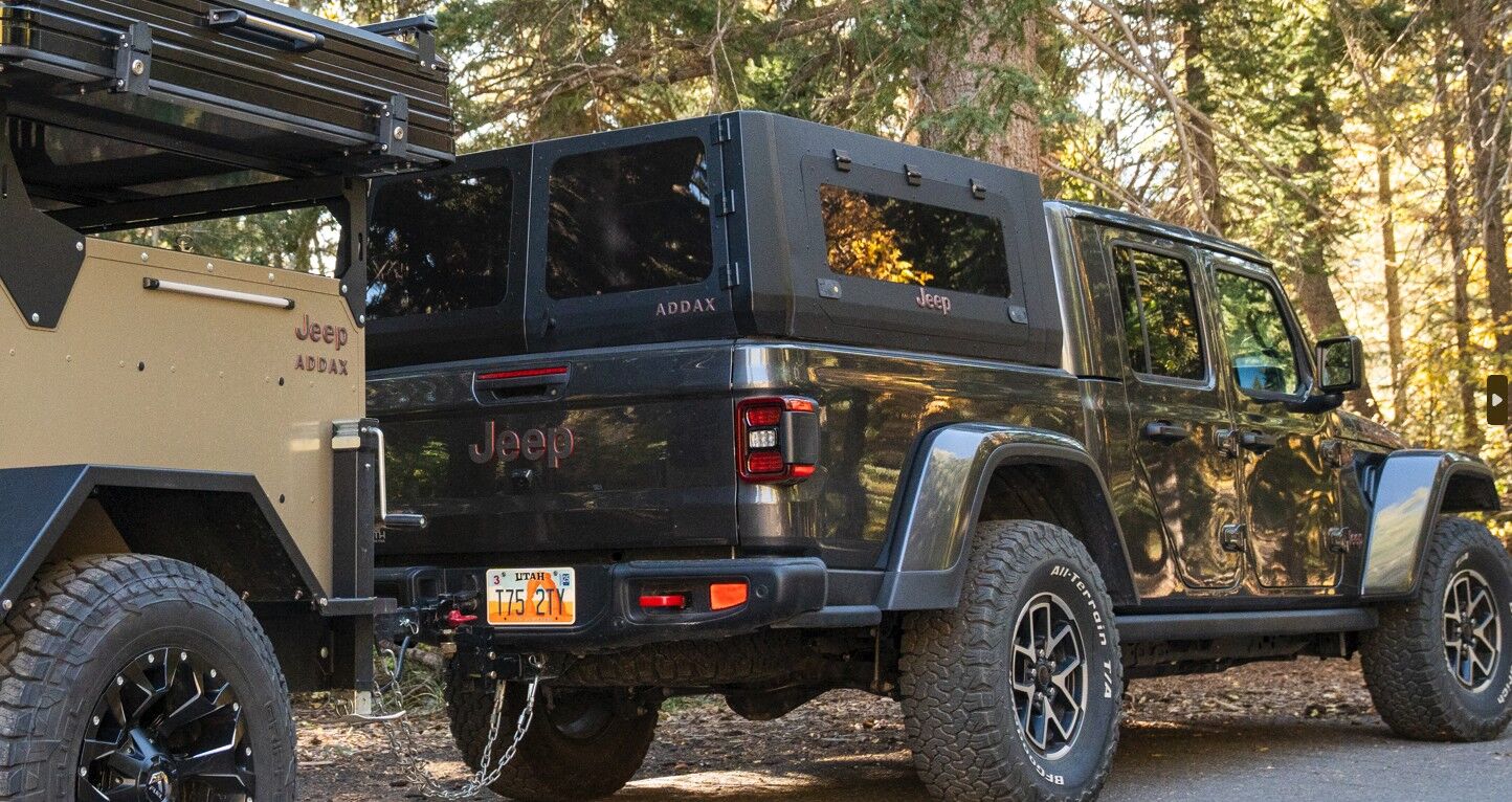 JEEP® Addax Gladiator Truck Shell / Bed Cap with Glass Gull Wing/Barn Doors and Retractable Roll Back Top