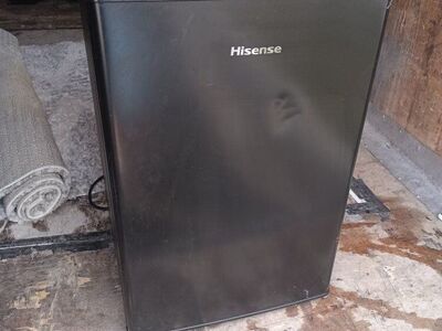 Hisense mini fridge with freezer