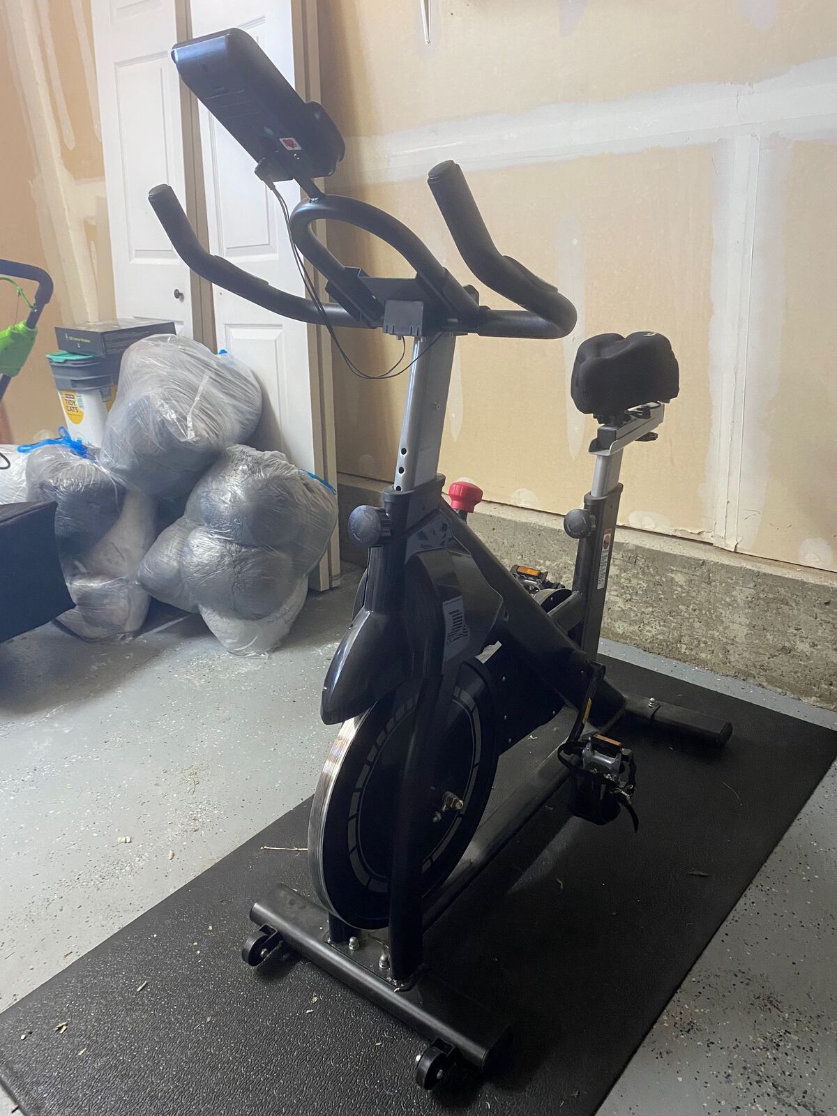 AceFuture Magnetic Resistance Exercise Bike