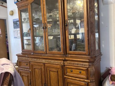 China Cabinet w/matching Dining Table