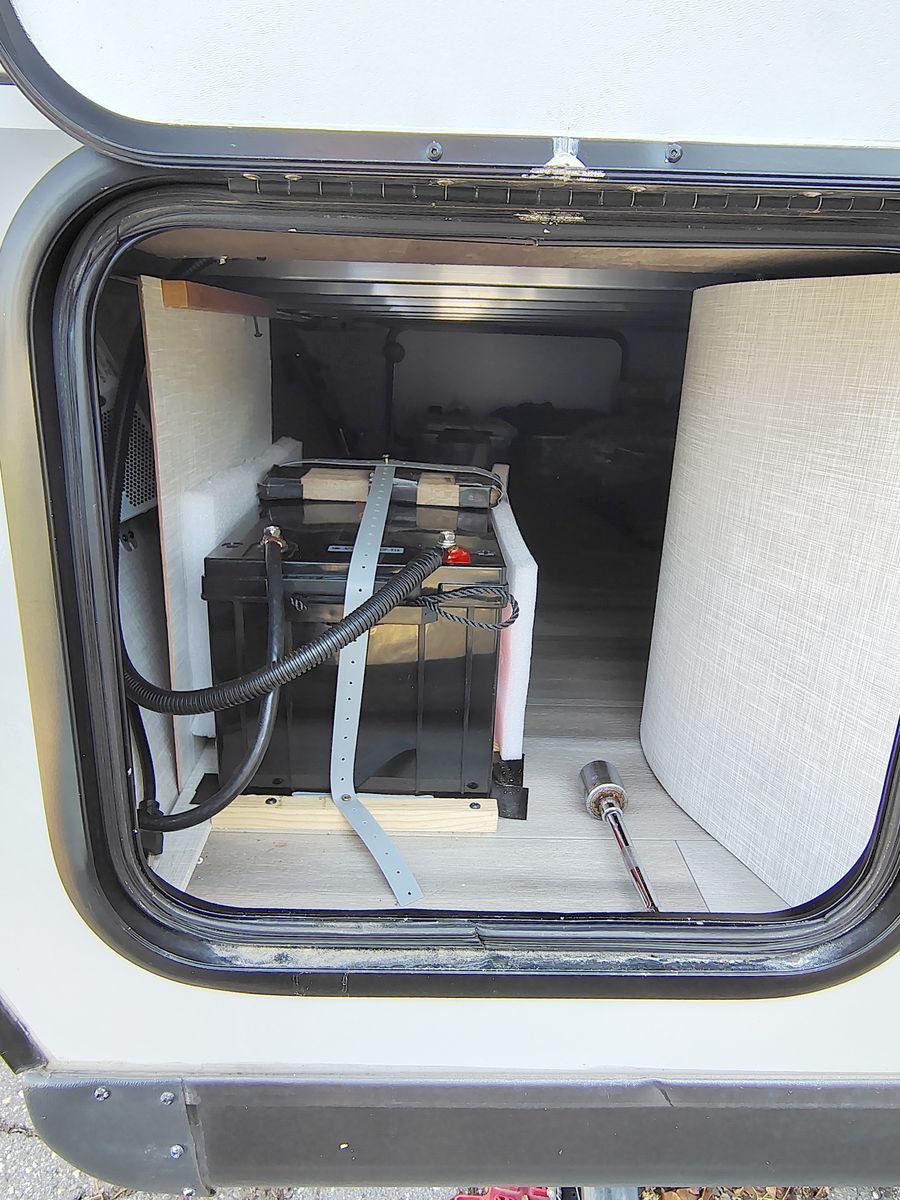 Main image 6