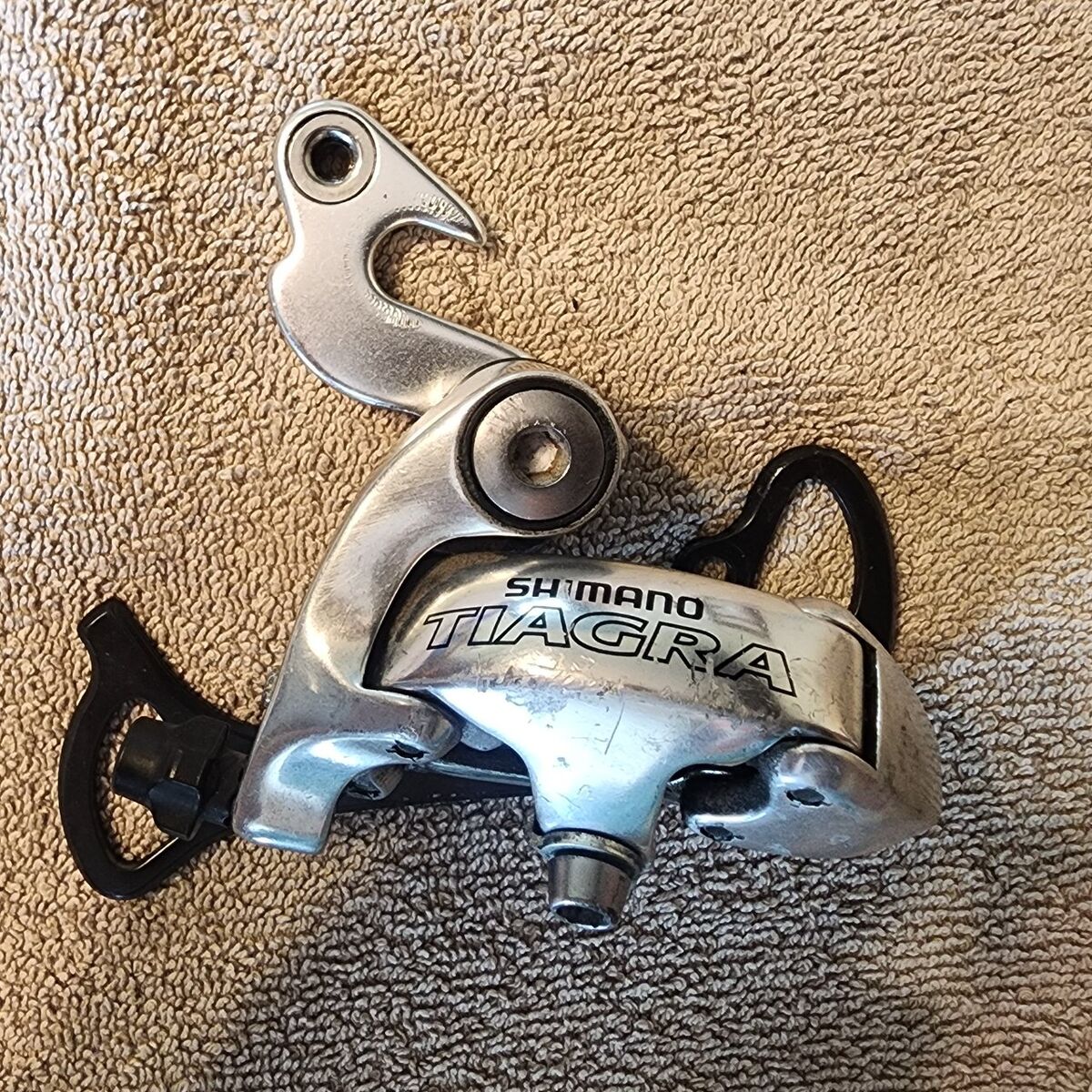 Shimano Tiagra 9spd rear derailleur