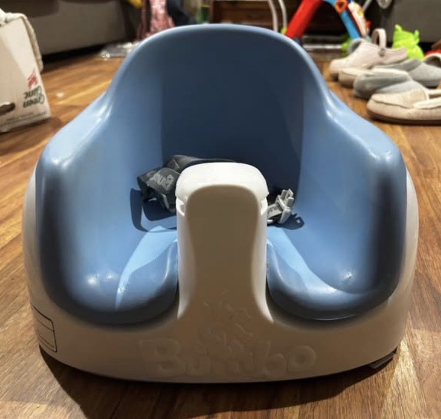 Bumbo Floor Seat with Tray - Blue & White Baby Support Chair