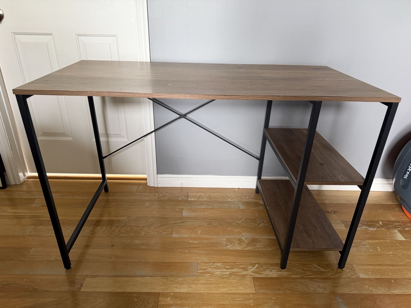 Spacious Wood Grain Desk with Metal Frame & 2-Tier Storage - Excellent Condition