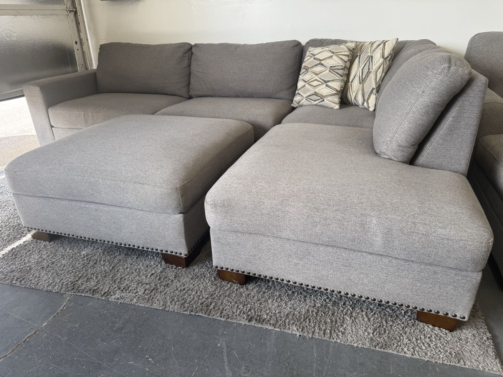 GRAY COSTCO SECTIONAL SOFA COUCH & OTTOMAN