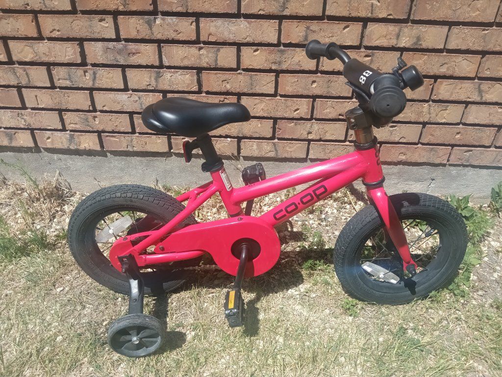 REI co-op REV 12 Kids Bike