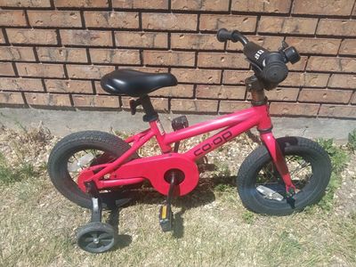 REI co-op REV 12 Kids Bike