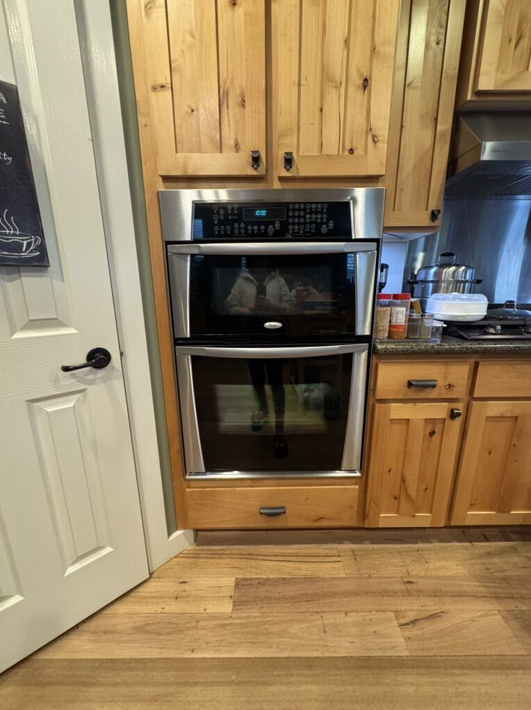 Wall Oven 30 Inch w Microwaven