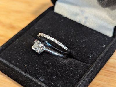 IGI Certified 0.71 Carat Cushion Brilliant Diamond Engagement Ring F Color VS1 Clarity with natural diamond Engagement Band