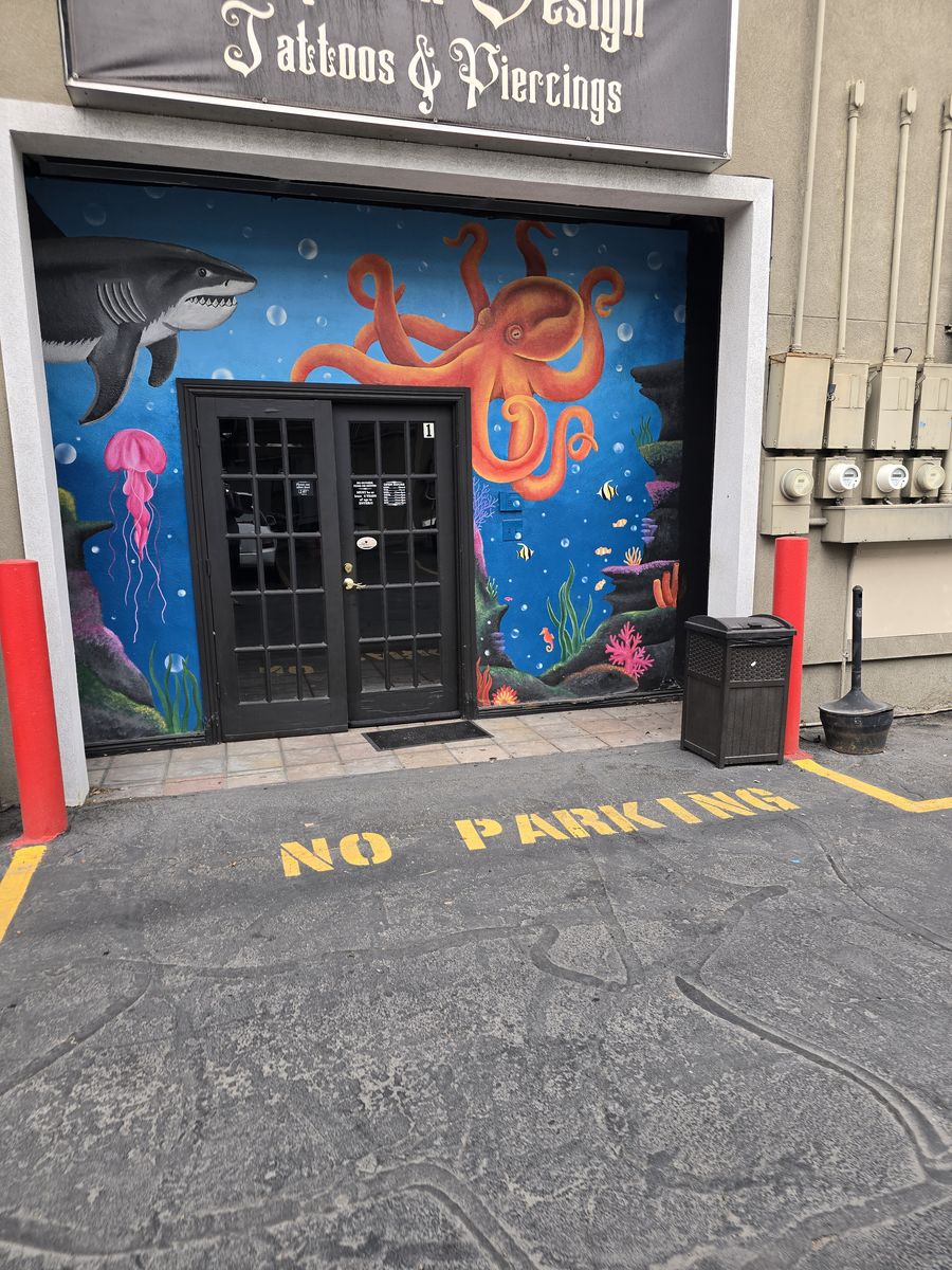 Tattoo Studio or Dance Space – 2,500 SF – ALL Utilities Included – I-15
