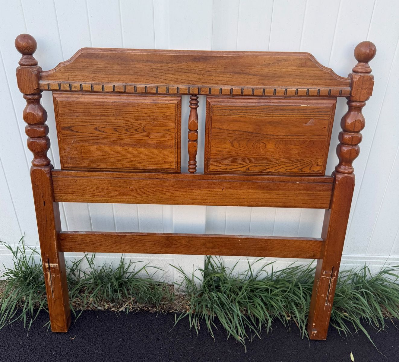 Gorgeous twin headboard
