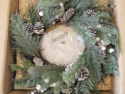 Ashland White Berry & Pine Christmas Wreath - New, Winter Holiday Decor