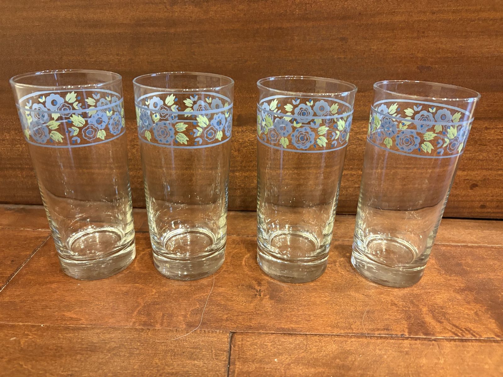 Set of 4 Vintage Drinking Glasses w/ Blue Flowers