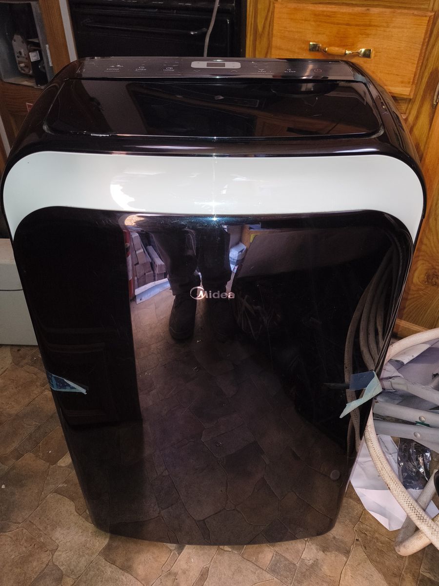 Portable Air Conditioner/ Dehumidifier