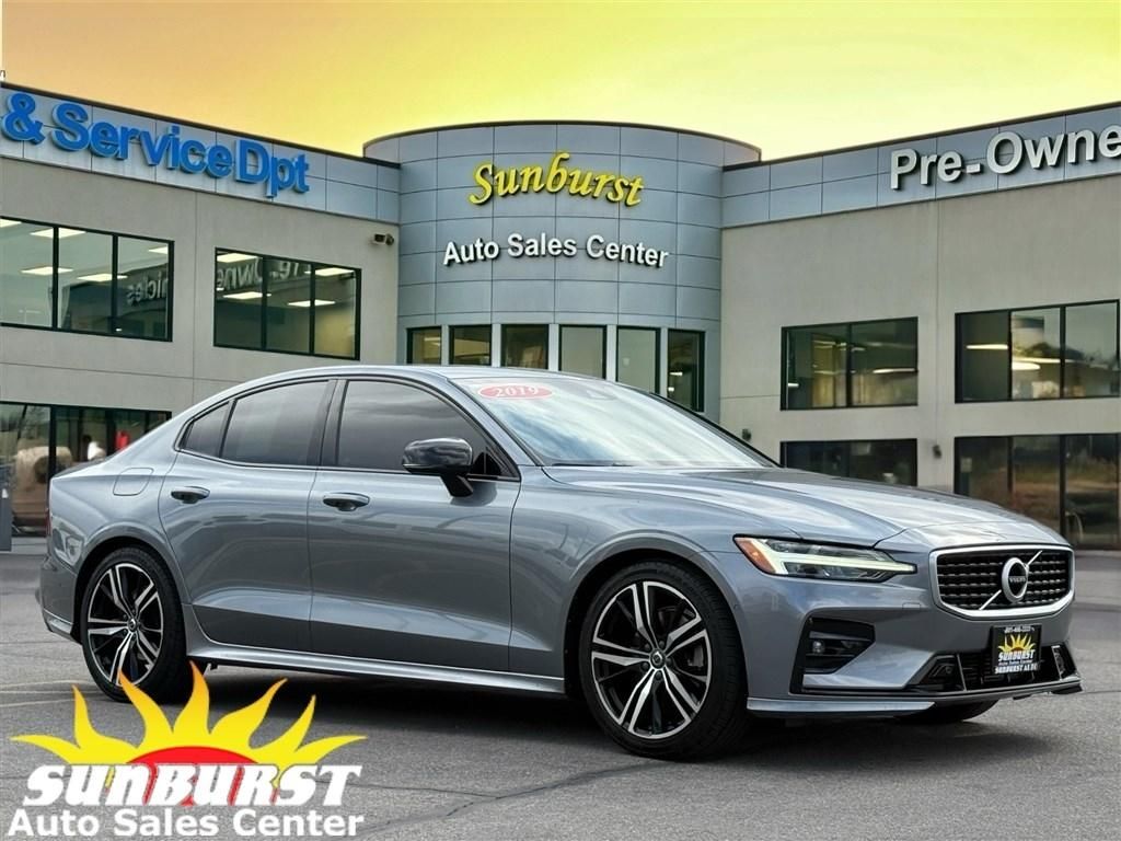2019 Volvo S60 T5 R-Design