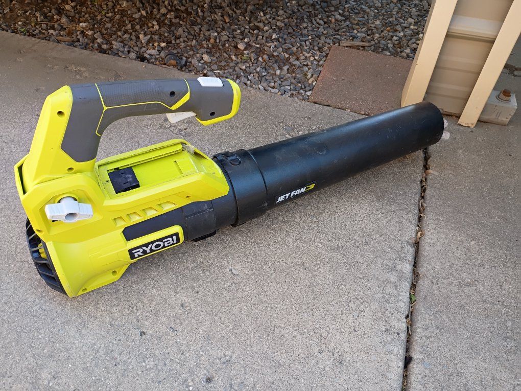 Ryobi blower