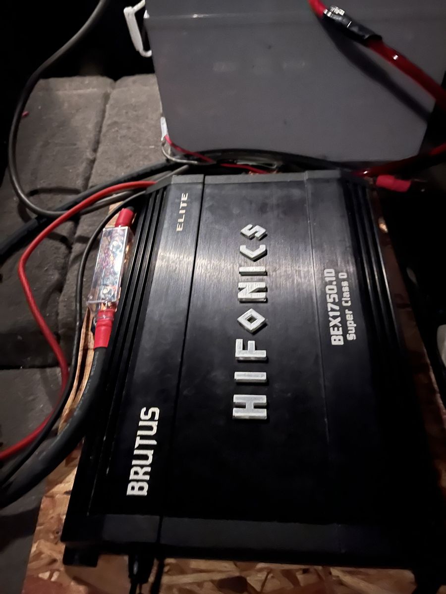 Hifonics Brutus 1750.1d amp looking to sell or trade for other amps 240 obo