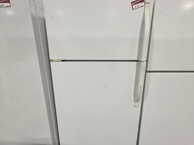 GOOD KENMORE TOP AND BOTTOM FRIDGE W-WARRANTY