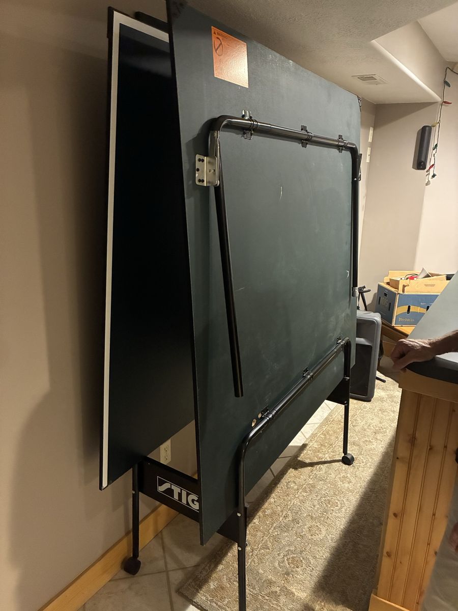 Pingpong table (folding)