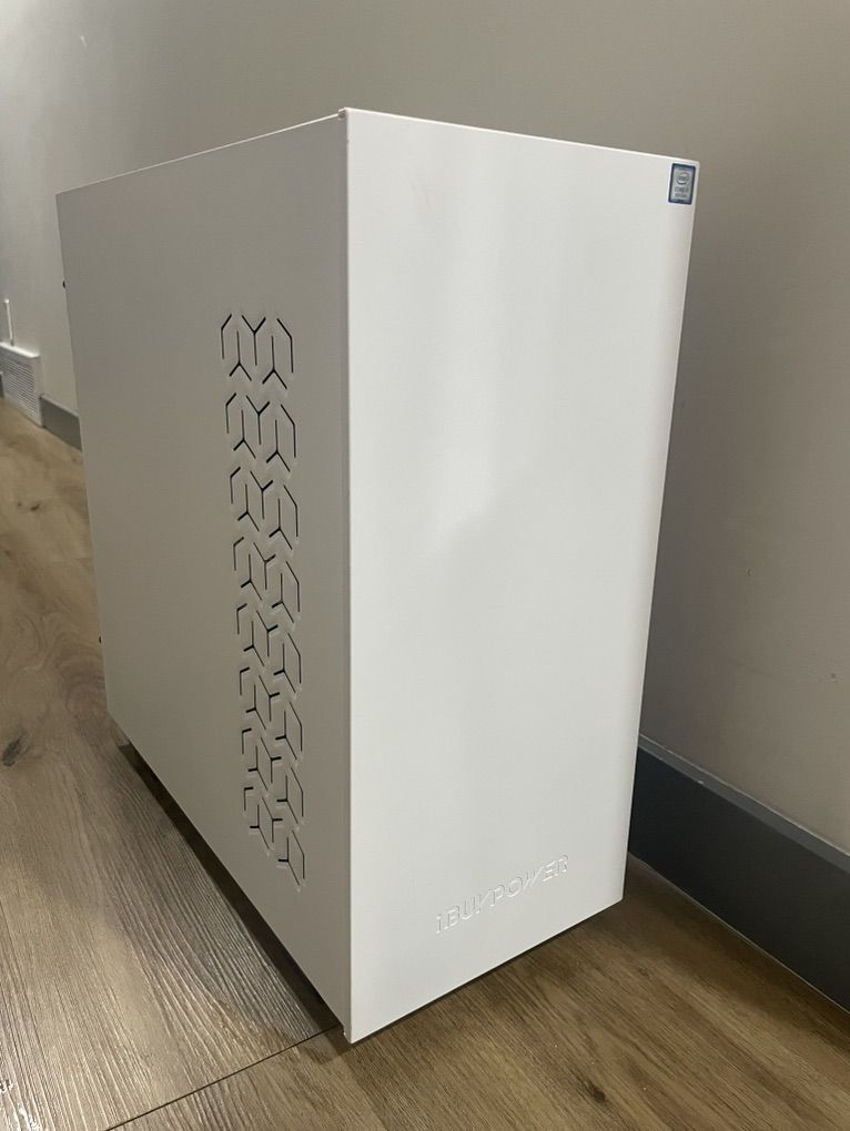 White gaming PC (bundle)