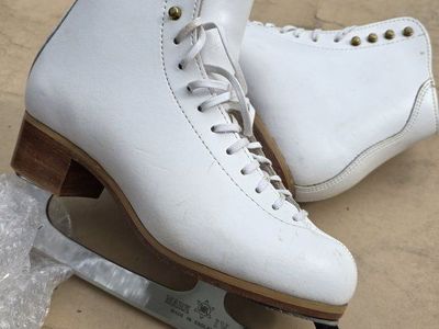 Jackson Figure Skates women 8.5