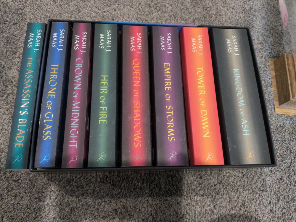 Throne of Glass Full Box Set