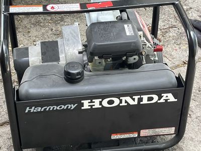 Honda Harmony EN2500 Portable AC Generator - Reliable Power Solution