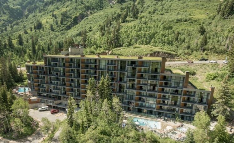 Snowbird Iron Blosam Lodge Rental - 2 Rooms (May 30 - June 6) Sleeps 8
