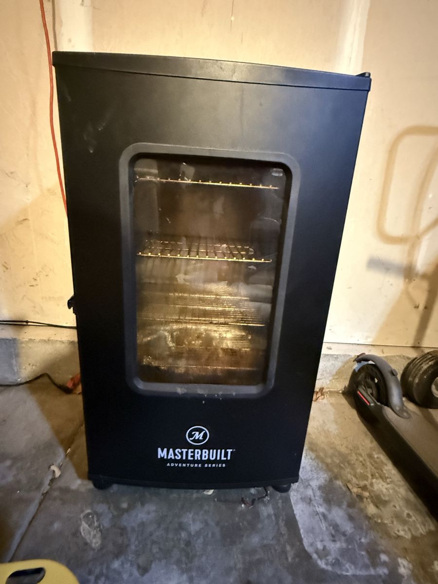 Masterbuilt adventure series smoker