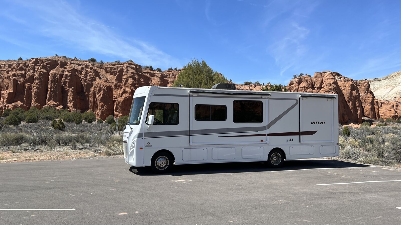 2018 Winnebago Intent W/Solar