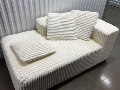 White cloud Spineless memory foam couch piece NEW