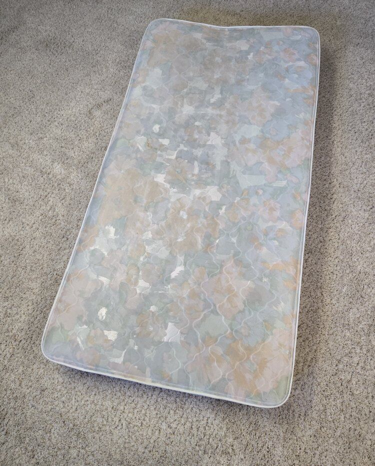 1 twin size mattress