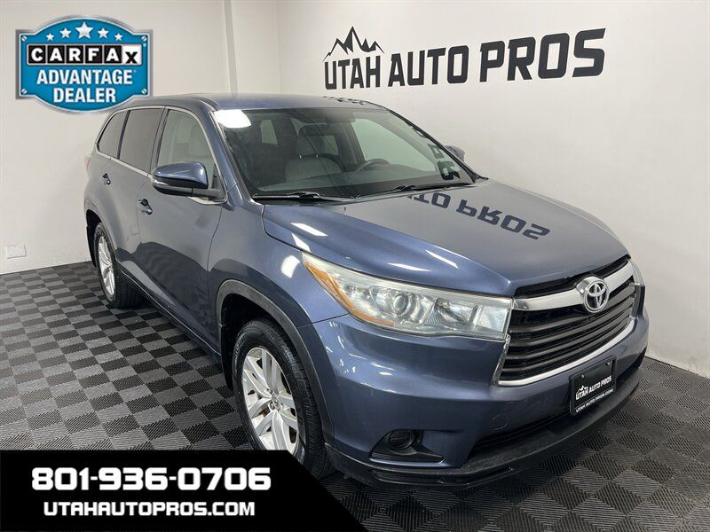 2015 Toyota Highlander LE