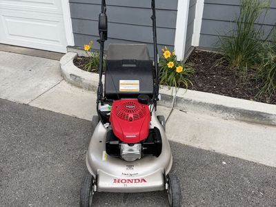 Honda Electric Start Self propelled Lawn mower!!