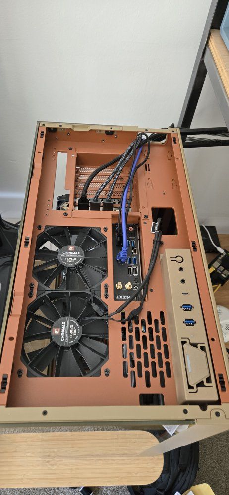 Main image 3