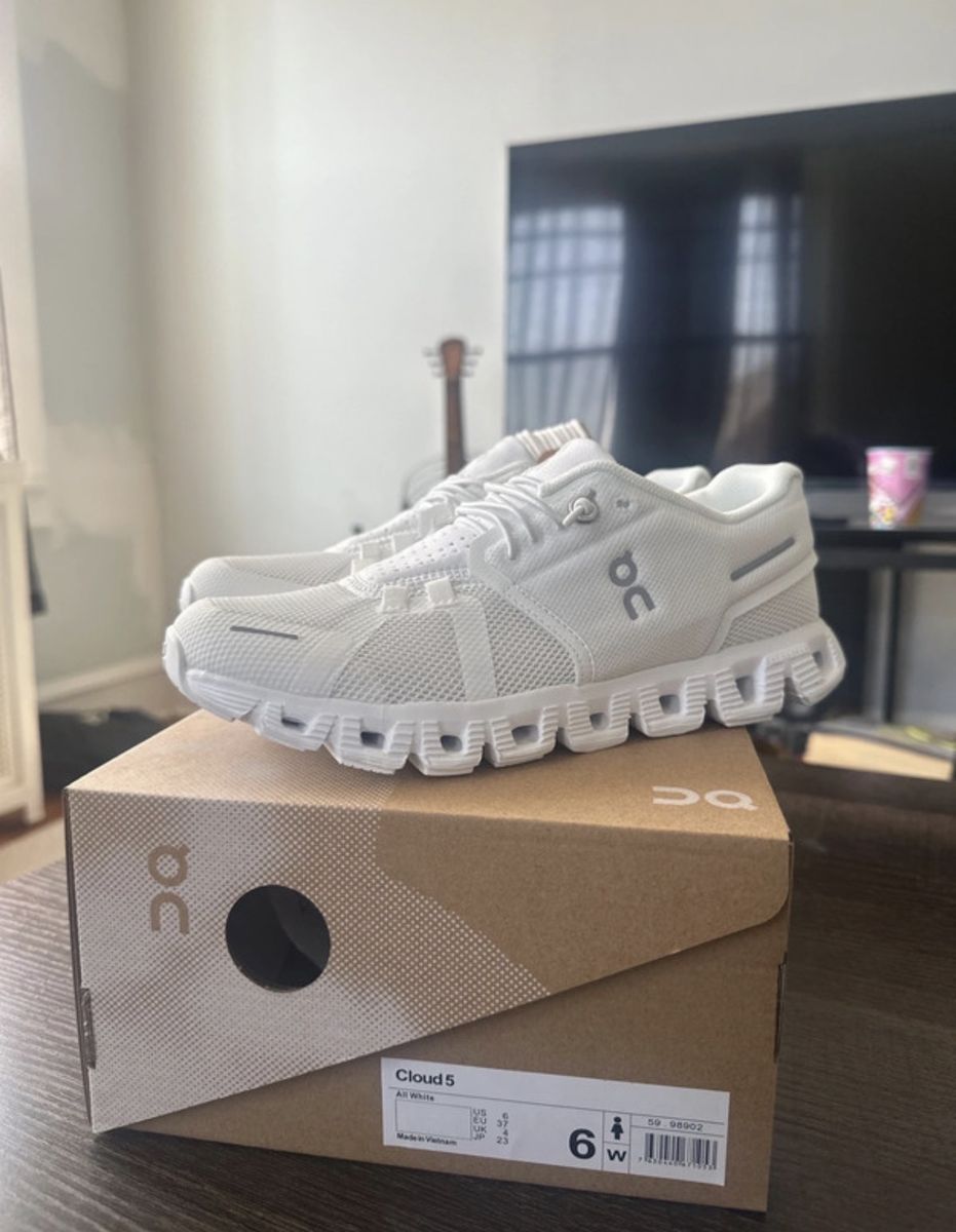 Cloud-Inspired Running Sneakers size 6